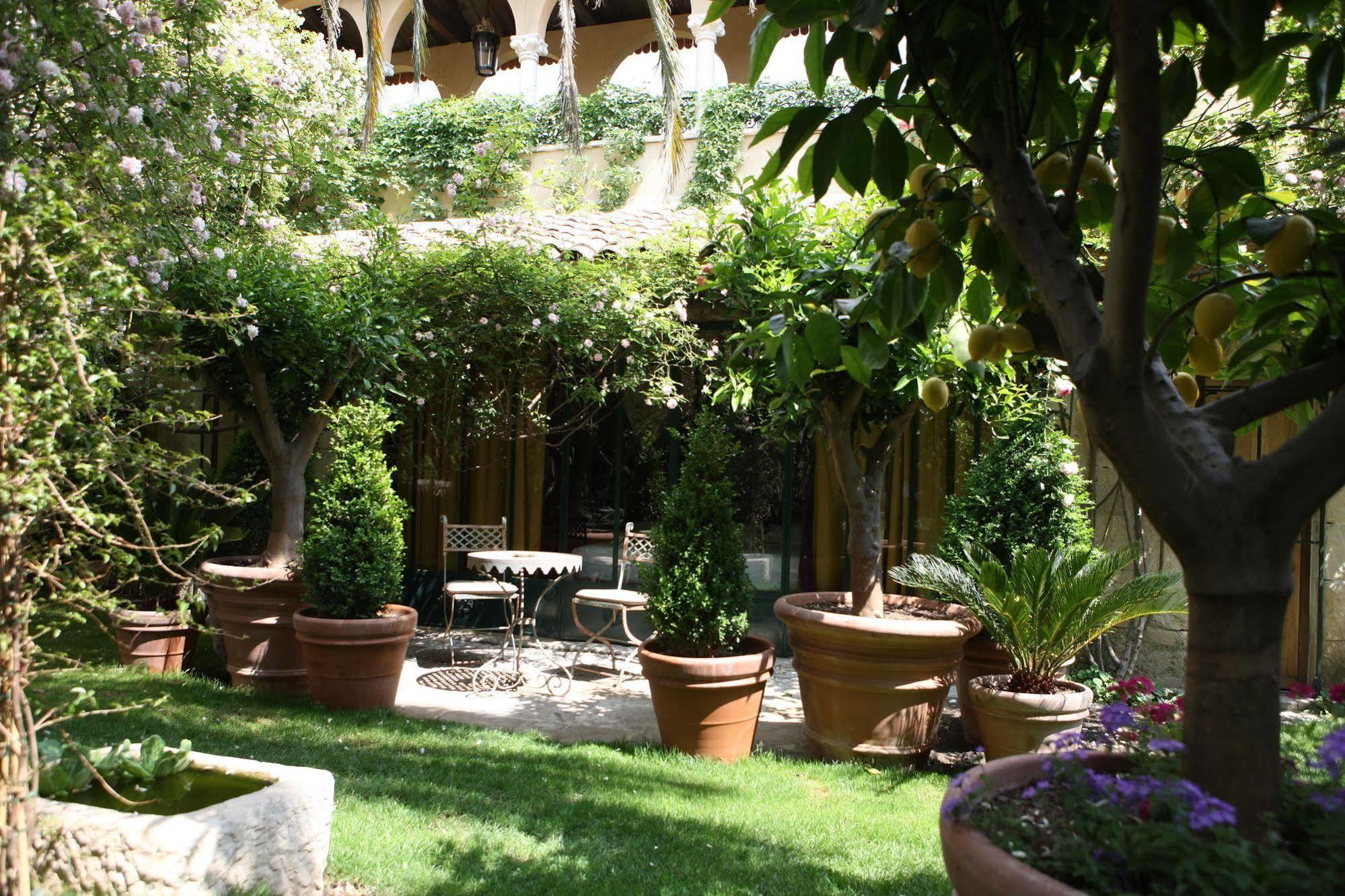 Hotel Jardins Secrets Nîmes Exterior foto